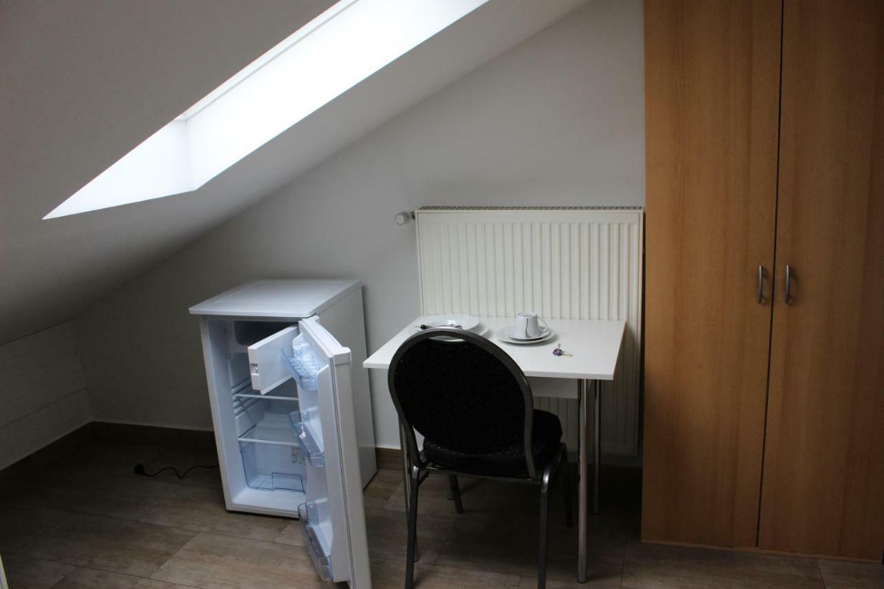 Zv-Scholtz Gaestehaus Neuoetting Simbacher Strasse 7 外观 照片